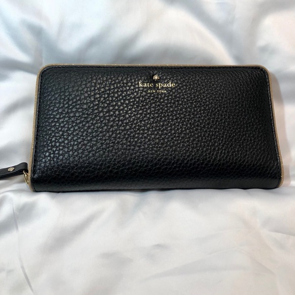 🎉🌸💖Host Pick🎉🌸💖Kate Spade Wallet Carlton St. - Picture 1 of 8